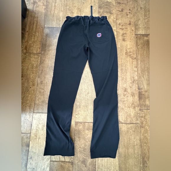 Koi Lite Peace Women’s 6 Pocket Scrub Pants - Picture 2 of 3